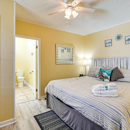 Lovely Myrtle Beach Getaway - Walk To Beach! Exterior photo